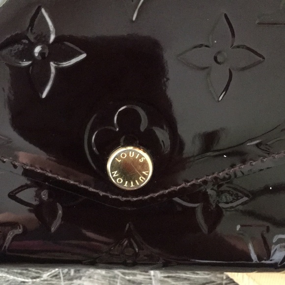 Louis Vuitton Sarah Patent Leather Wallet - Picture 6 of 7